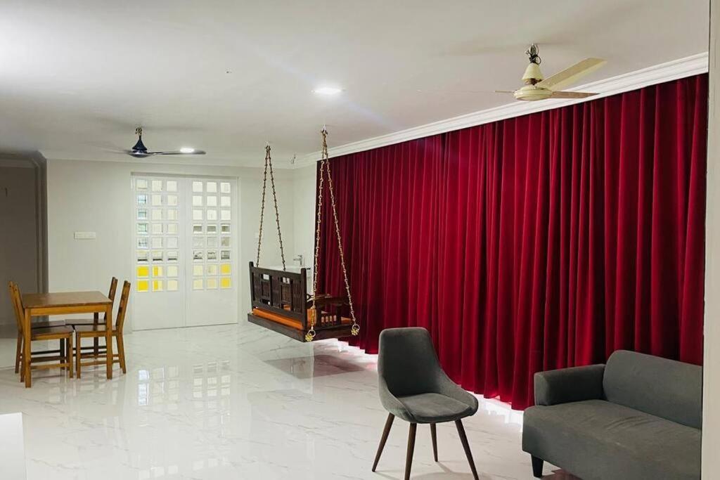 Rajamandiram 3Bhk Ac Apartment In Trivandrum Central Thiruvananthapuram Buitenkant foto
